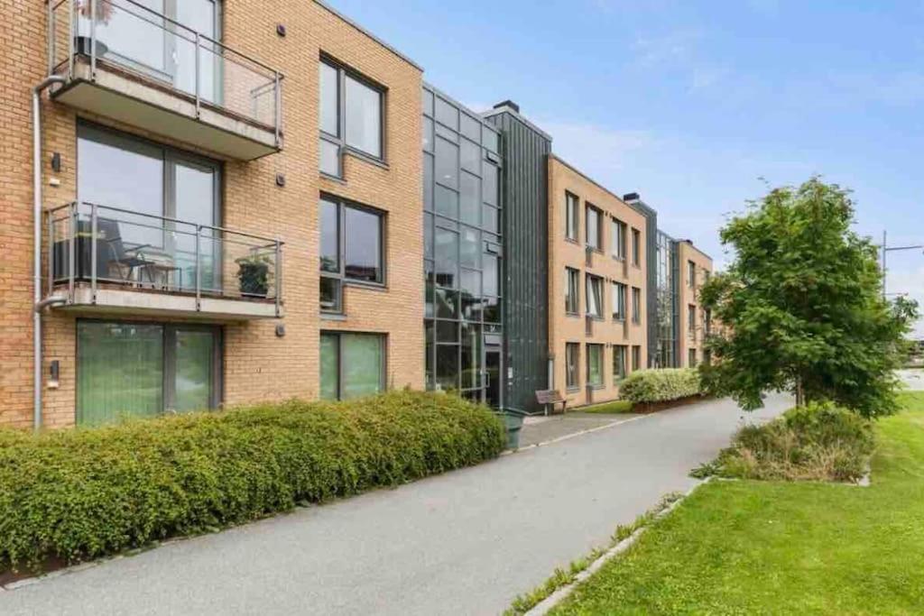Pa Grillstadfjaera Med Parkeringsplasser - Vmski 2025 Trondheim