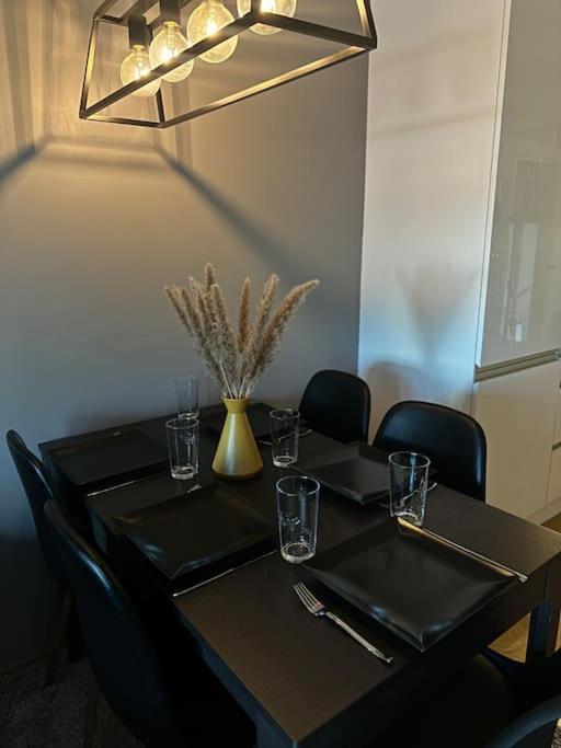 Apartamento Pa Grillstadfjaera Med Parkeringsplasser - Vmski 2025